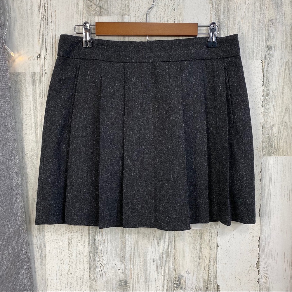 Gap Pleated Tweed skirt sz 6